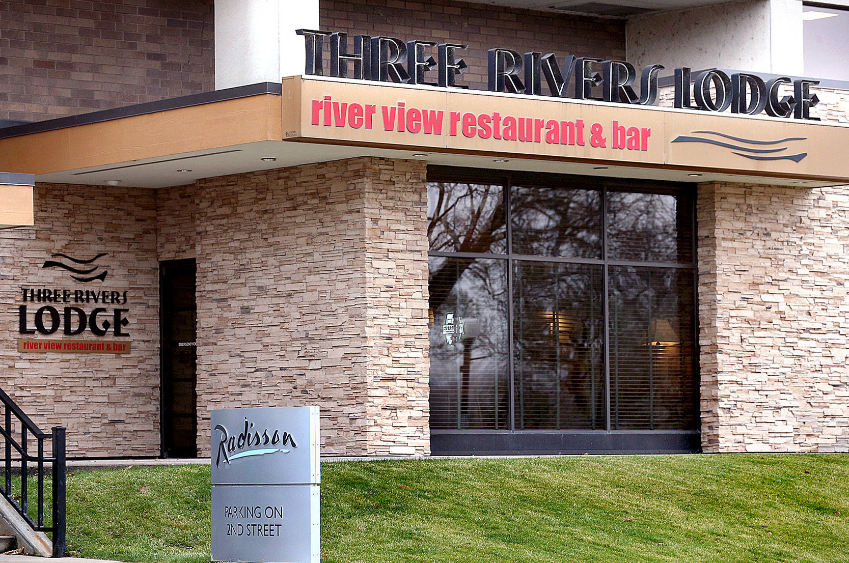 8. Three Rivers Lodge
